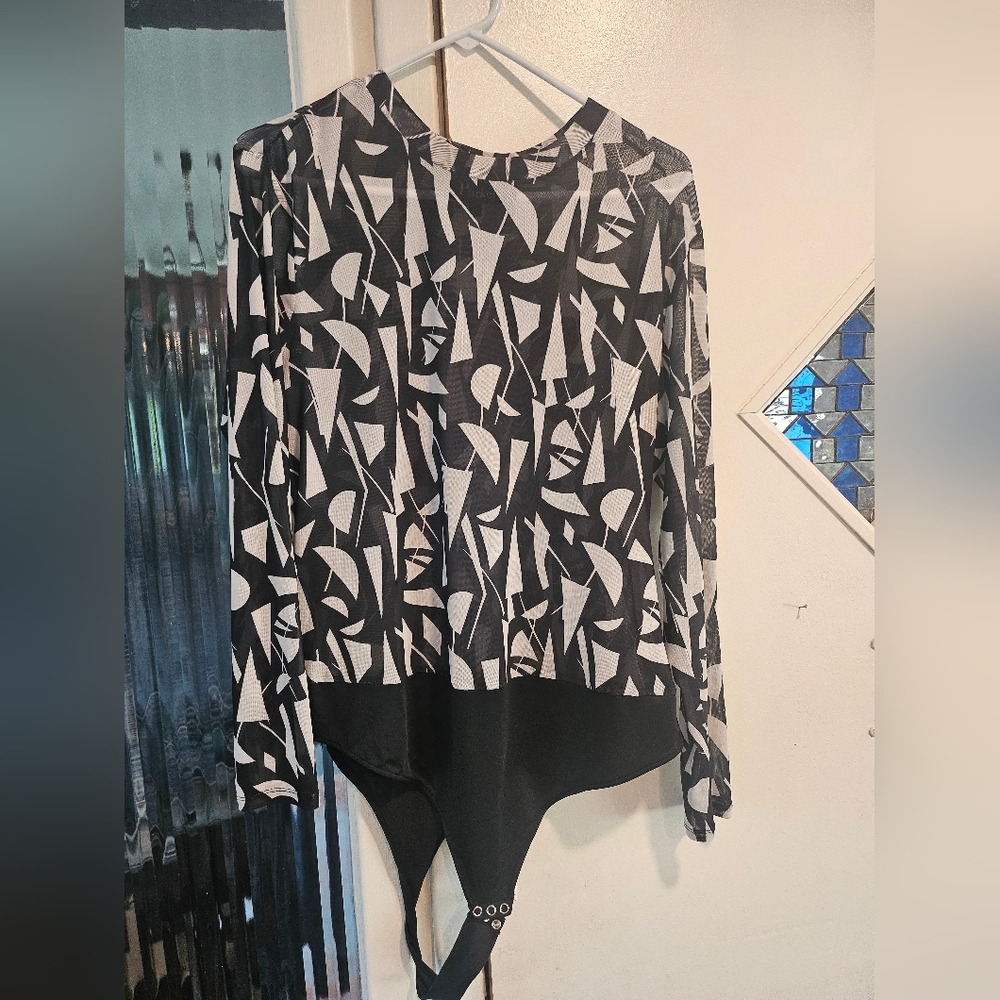 Nina Parker Black and White Geometric Long Sleeve Bodysuit, Size 2X